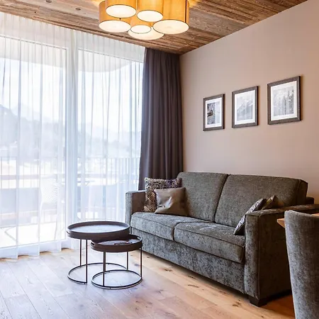 公寓 Modern With Balcony